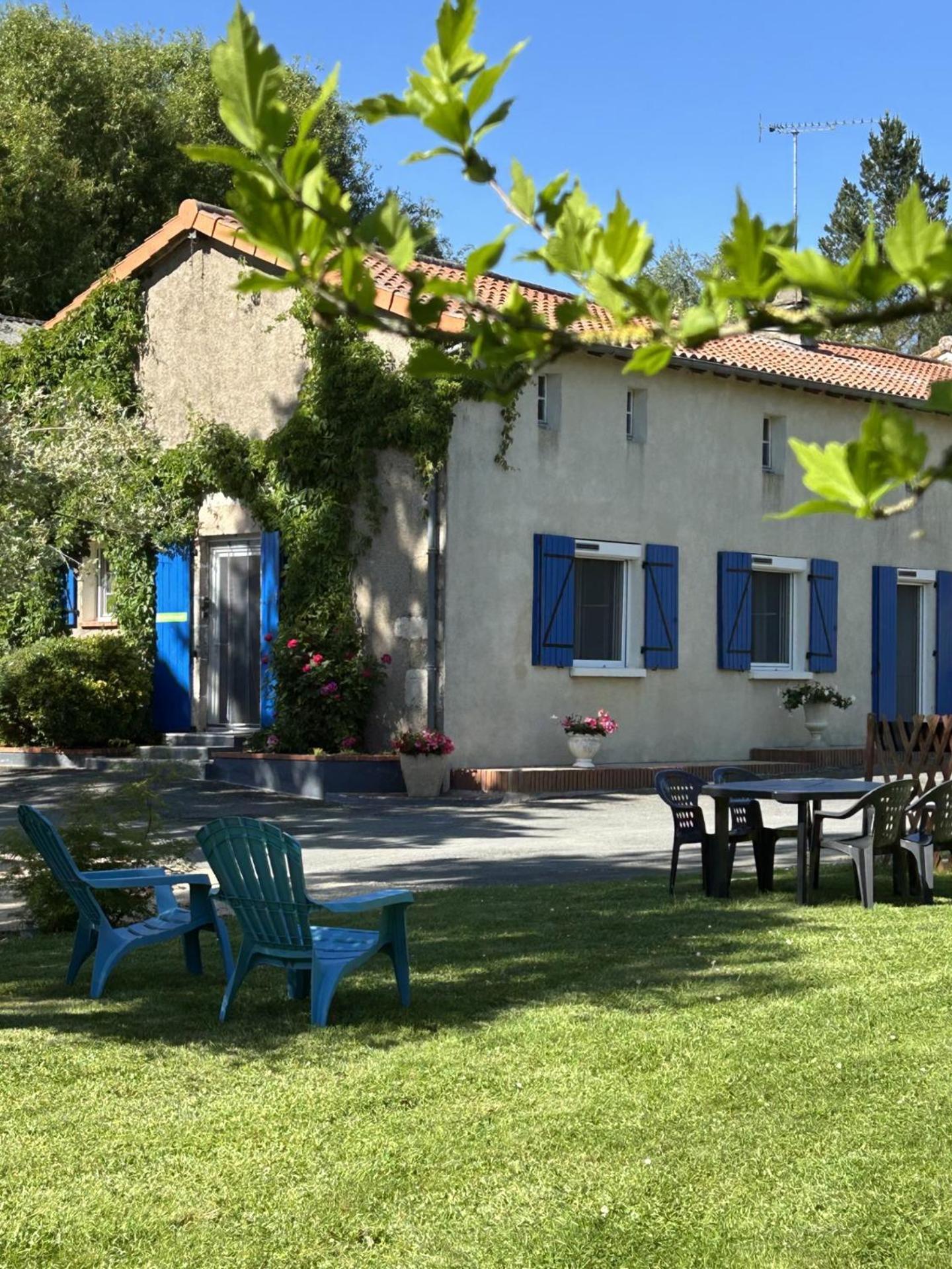 Gite Marguerite - Au Coeur De La Campagne La Petite-Boissiere Exterior photo